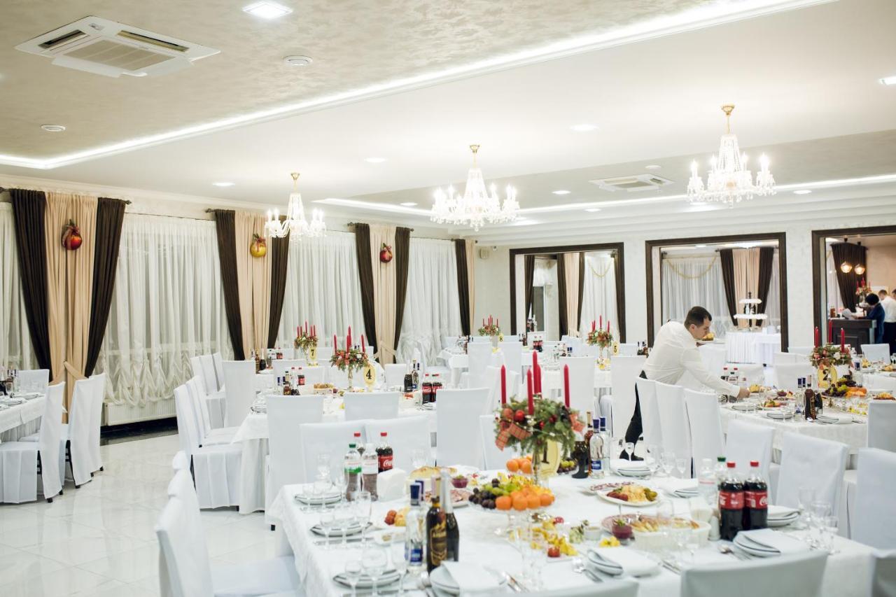 роляда Hotel *